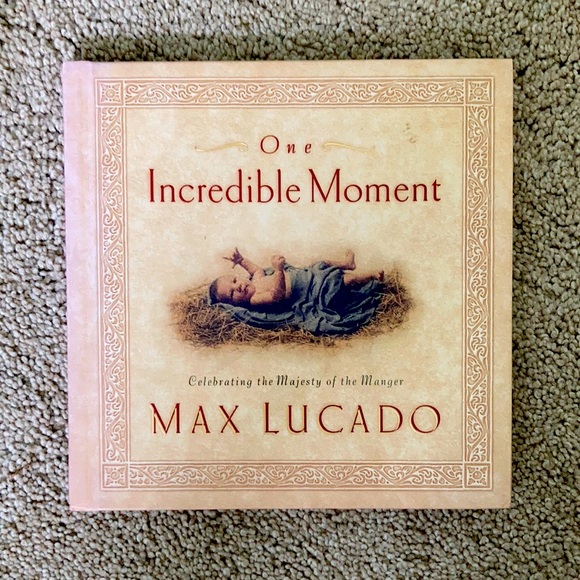 One incredible moment book - Picture 1 of 2